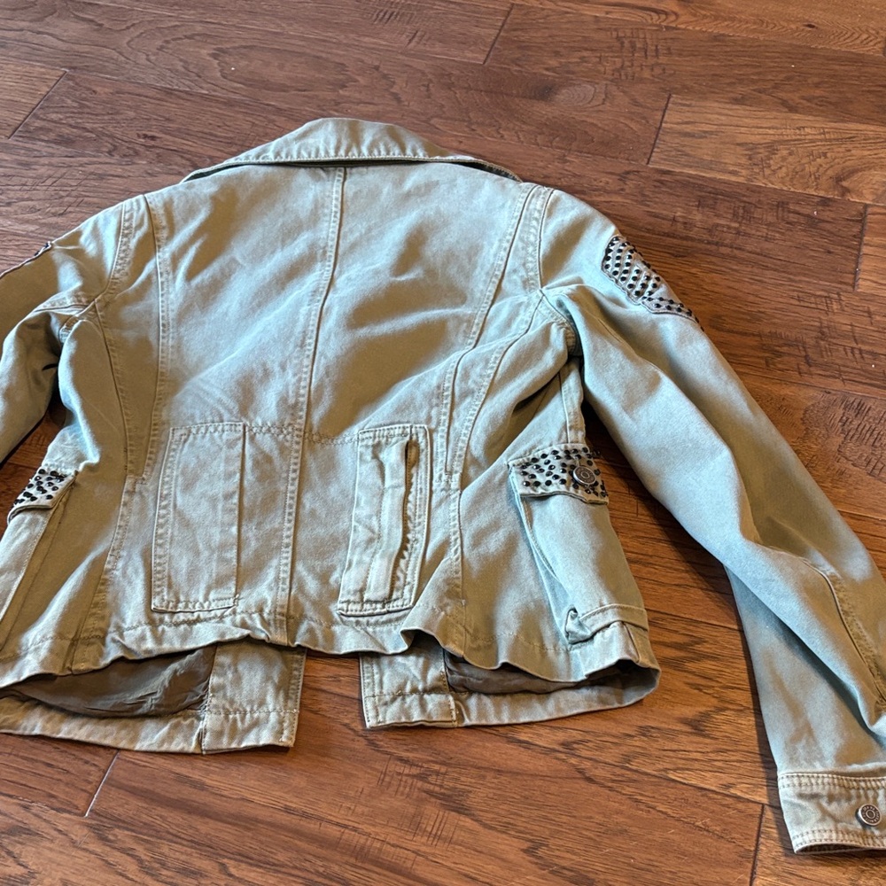 Taverniti So Jeans Olive Jacket with Unique Details - Picture 11 of 12